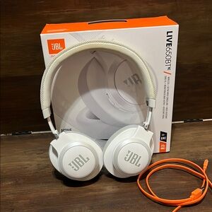 JBL LIVE650BTNC Over-Ear Headphones - White